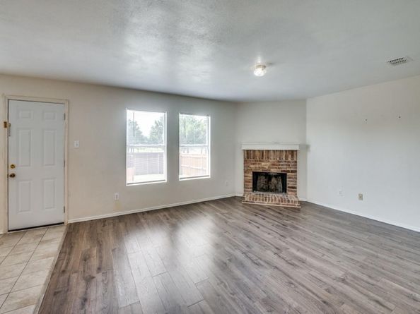 1412  Bumble Bee Drive , Lancaster Texas 75134