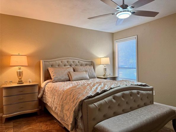 1300  Memory Lane  5214, Arlington Texas 76011