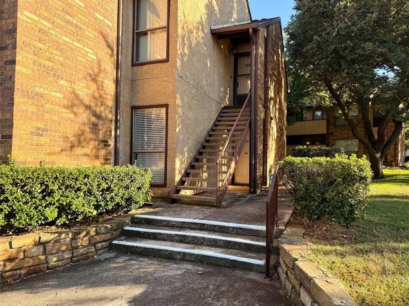 1300  Memory Lane  5214, Arlington Texas 76011