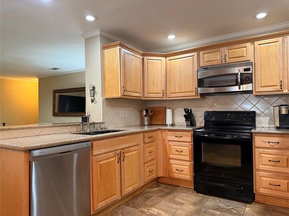 1300  Memory Lane  5214, Arlington Texas 76011