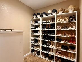 1300  Memory Lane  5214, Arlington Texas 76011