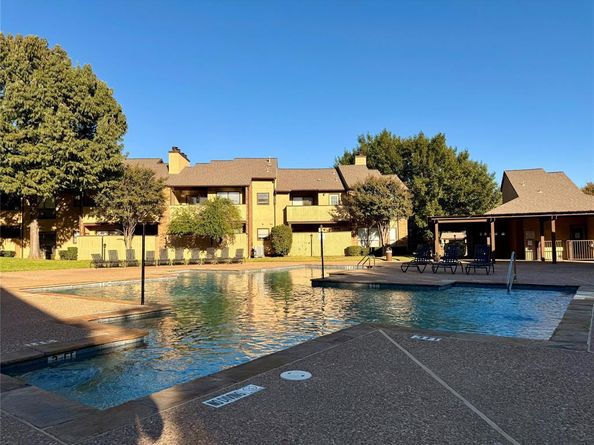 1300  Memory Lane  5214, Arlington Texas 76011