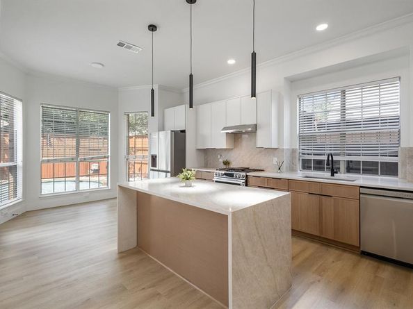 2325  Flanders Lane , Plano Texas 75025