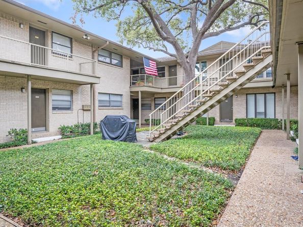 11104  Valleydale Drive  B, Dallas Texas 75230