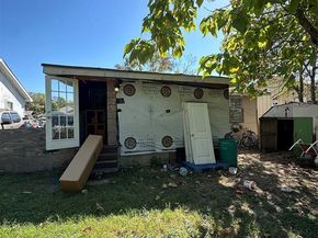 535  Ella Avenue , Dallas Texas 75217