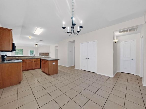 2224  Hummingbird Way , Mesquite Texas 75181