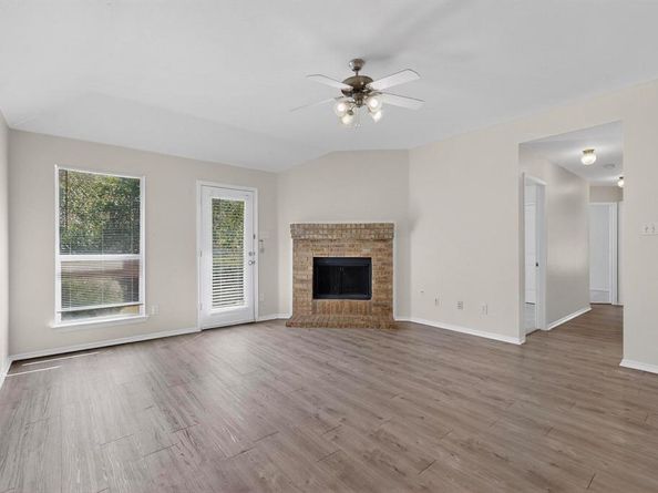 2224  Hummingbird Way , Mesquite Texas 75181