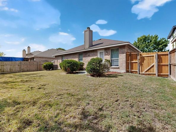 2224  Hummingbird Way , Mesquite Texas 75181