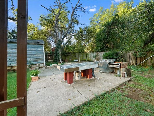 635  Richmondell Avenue , Dallas Texas 75211