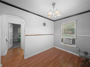 635  Richmondell Avenue , Dallas Texas 75211