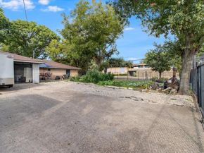 3483  Navajo Circle , Dallas Texas 75224