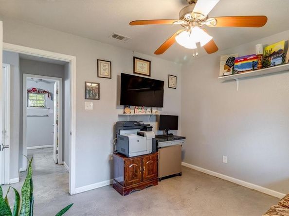 3483  Navajo Circle , Dallas Texas 75224