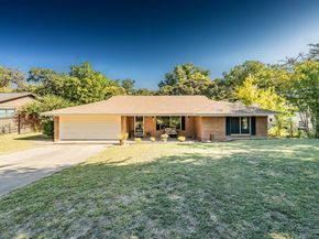 300  Shoreline Drive , Azle Texas 76020