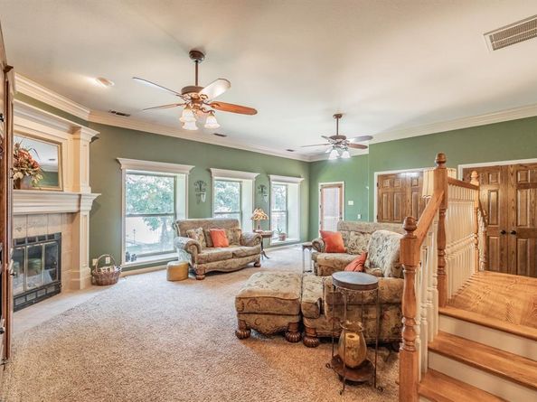 300  Shoreline Drive , Azle Texas 76020