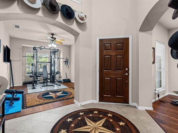784  Red Elm Lane , Fort Worth Texas 76131