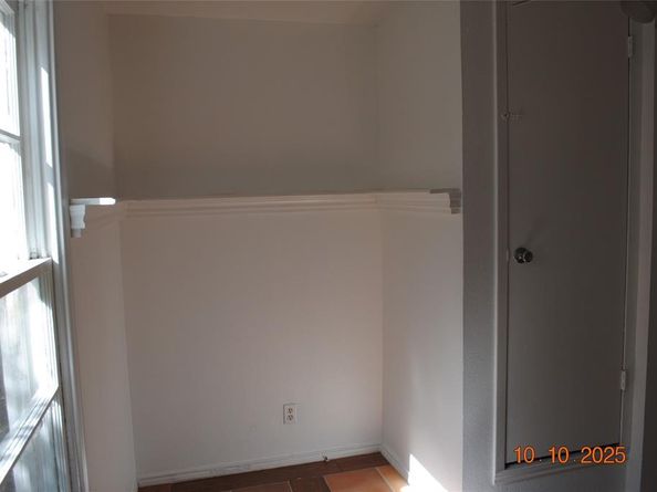 1660  Marsalis Road , Lancaster Texas 75134