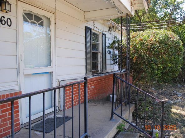 1660  Marsalis Road , Lancaster Texas 75134