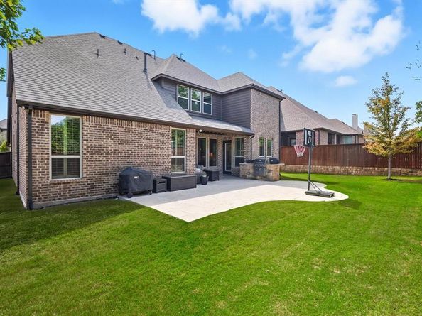 7104  Mitchell Court , Lantana Texas 76226