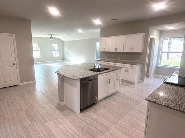 410  LUBBOCK Drive , Azle Texas 76020