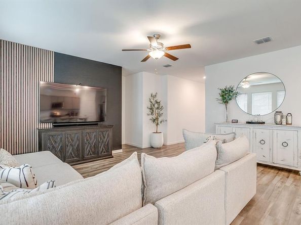 3032  Riddler Way , Little Elm Texas 75068