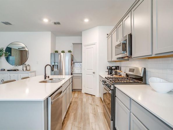 3032  Riddler Way , Little Elm Texas 75068