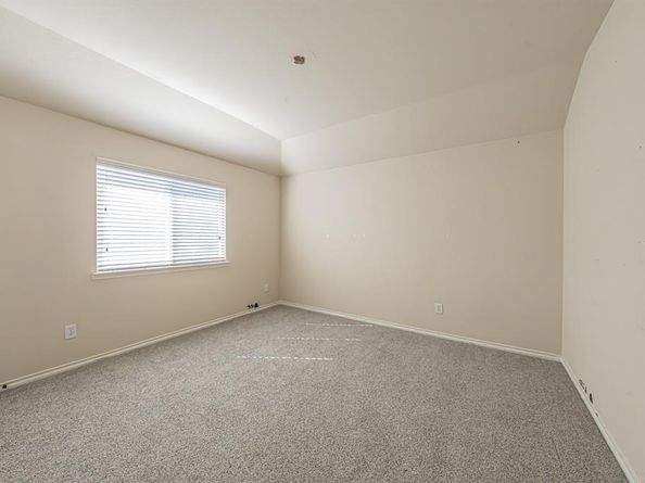 1033  Hayden Lane , Savannah Texas 76227