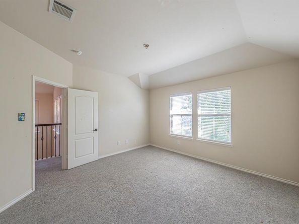 1033  Hayden Lane , Savannah Texas 76227
