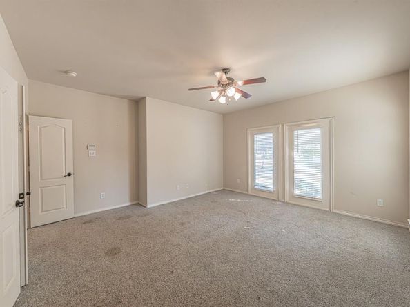 1033  Hayden Lane , Savannah Texas 76227