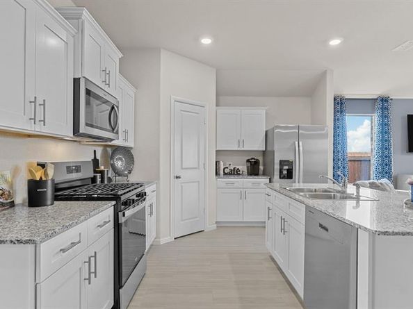 1761  GILLENS Avenue , Fort Worth Texas 76140