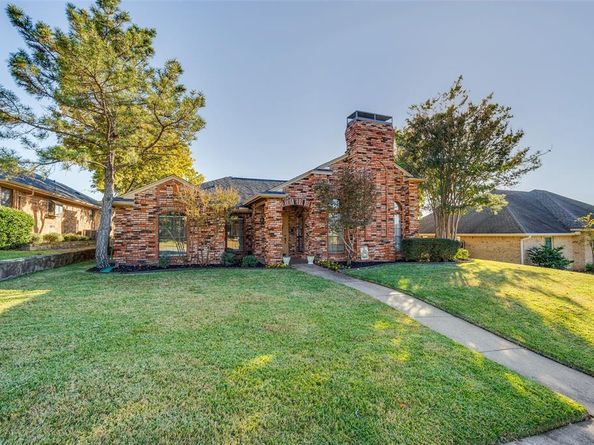 2332  Heatherwoods Way , Carrollton Texas 75007