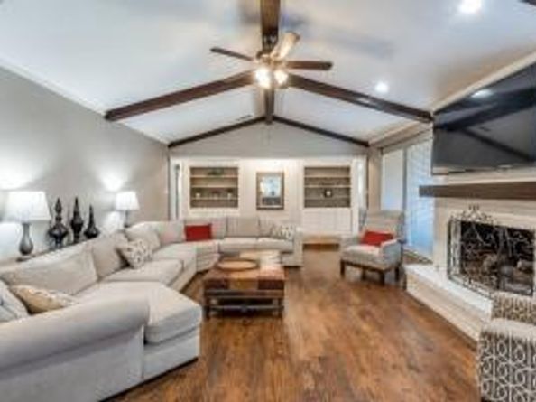 2719 N Surrey Drive , Carrollton Texas 75006