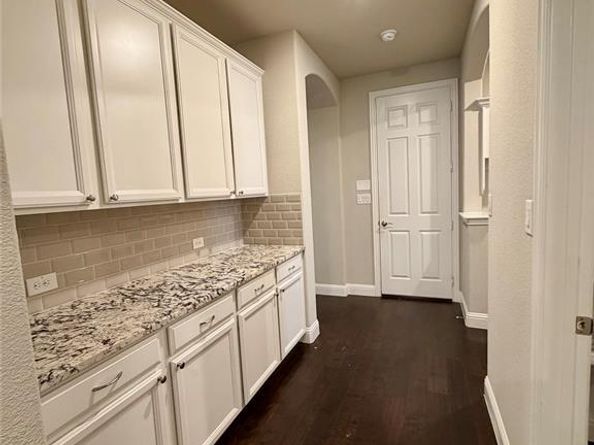 2705  Walnut Creek Lane , The Colony Texas 75056