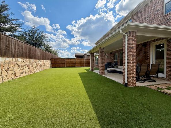 2705  Walnut Creek Lane , The Colony Texas 75056