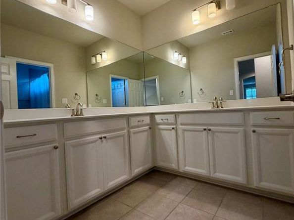 2705  Walnut Creek Lane , The Colony Texas 75056