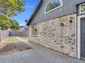 6419  Valleybrooke Court , Arlington Texas 76001