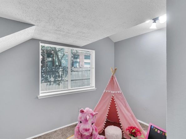 6419  Valleybrooke Court , Arlington Texas 76001