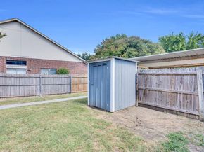 6419  Valleybrooke Court , Arlington Texas 76001