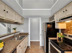 6419  Valleybrooke Court , Arlington Texas 76001