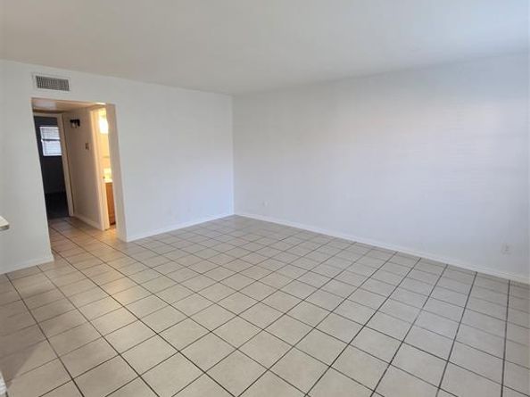 3520  Parkridge Drive  114, Dallas Texas 75234