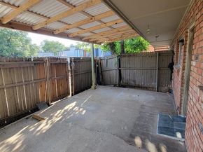 3520  Parkridge Drive  114, Dallas Texas 75234