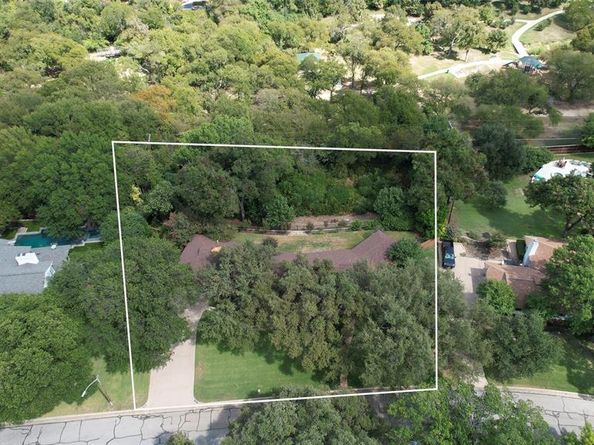 4237  Ranier Court , Fort Worth Texas 76109