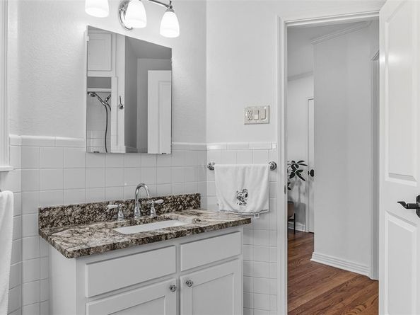 4237  Ranier Court , Fort Worth Texas 76109