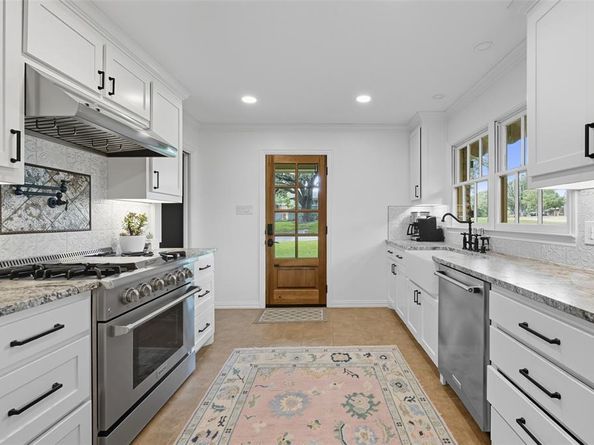 4237  Ranier Court , Fort Worth Texas 76109