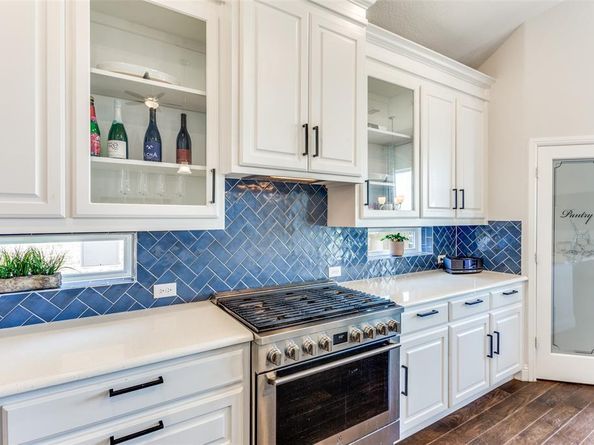 7021  Broomsedge Drive , Argyle Texas 76226