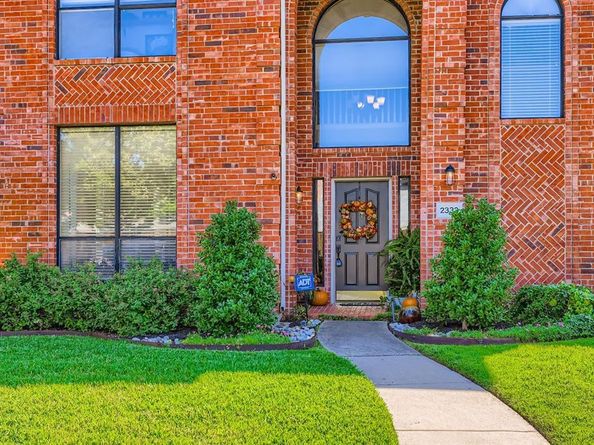 2332  Compton Drive , Plano Texas 75025