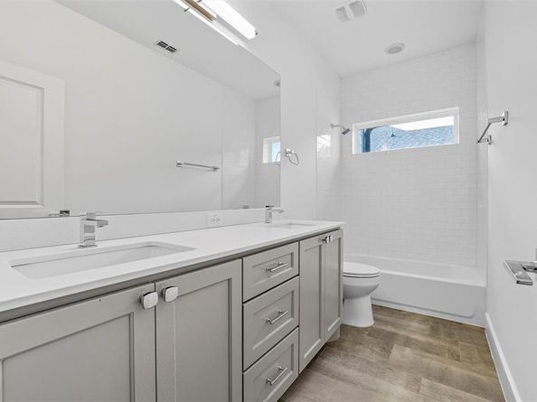 2312  Scenic Bluff Drive , Fort Worth Texas 76111