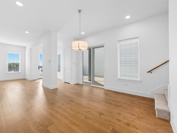 2312  Scenic Bluff Drive , Fort Worth Texas 76111
