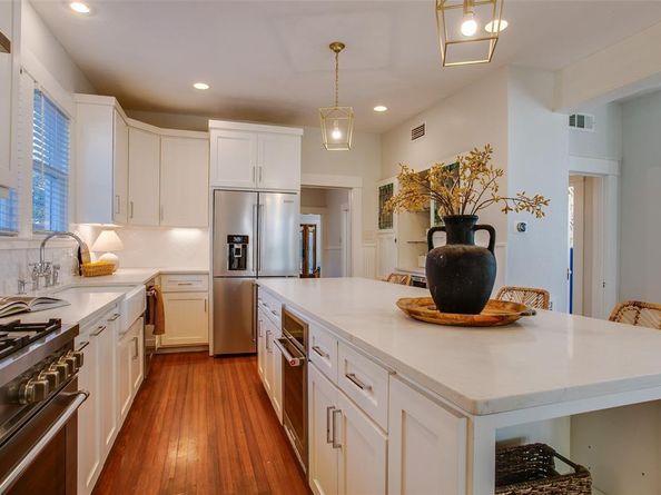 219 N Willomet Avenue , Dallas Texas 75208