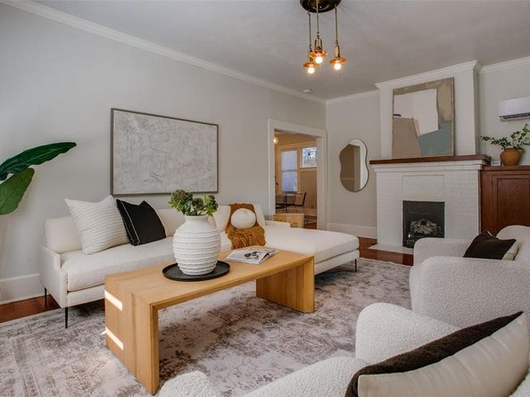 219 N Willomet Avenue , Dallas Texas 75208