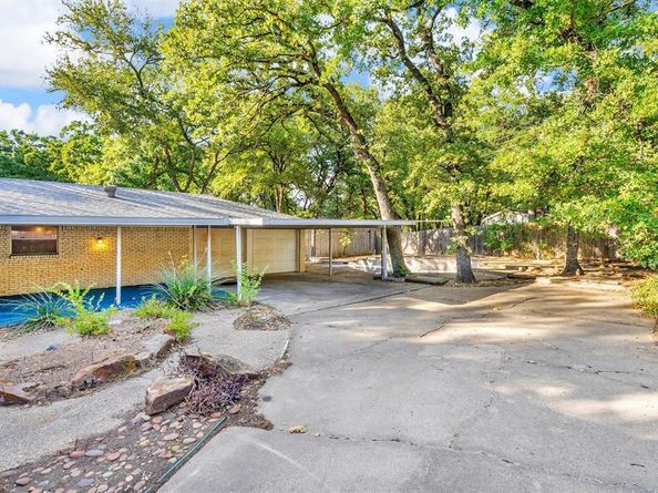 3607  HALIFAX Drive , Arlington Texas 76013